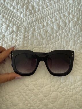Women's Black Oversized Square Sunglasses - Fashion Accessory